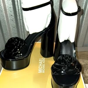 Michael Kors BlackElodie Size 8 Shoes New In Box